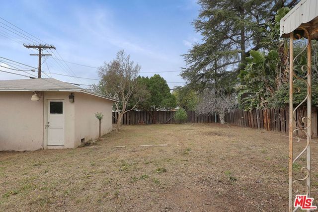 7001 Bianca Avenue, Van Nuys, CA 91406