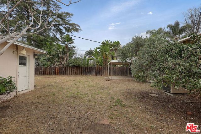 7001 Bianca Avenue, Van Nuys, CA 91406