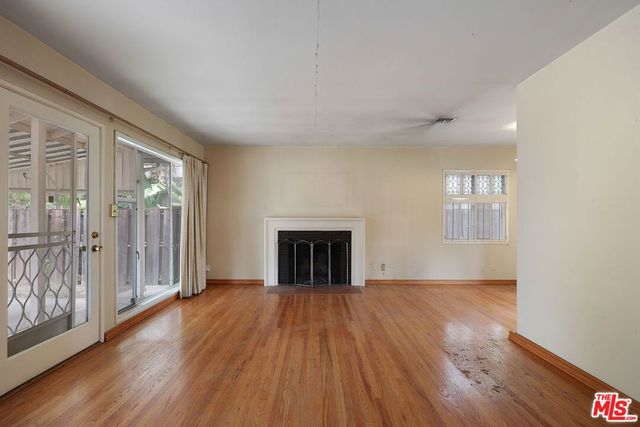 7001 Bianca Avenue, Van Nuys, CA 91406