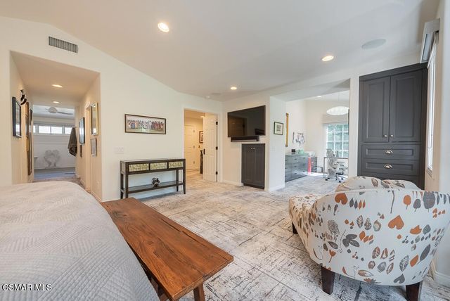 2491 Swanfield Court, Thousand Oaks, CA 91361