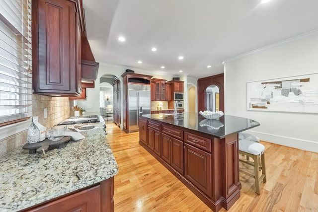 2252 Parkwood Place Court SE, Smyrna, GA 30080