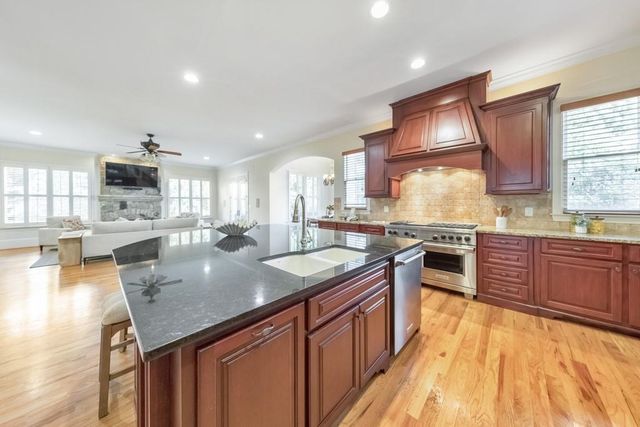 2252 Parkwood Place Court SE, Smyrna, GA 30080