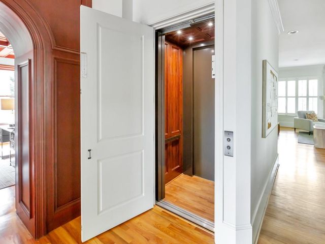 2252 Parkwood Place Court SE, Smyrna, GA 30080