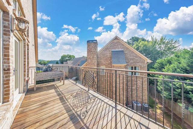 2252 Parkwood Place Court SE, Smyrna, GA 30080