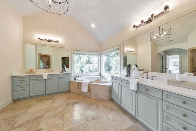 2252 Parkwood Place Court SE, Smyrna, GA 30080