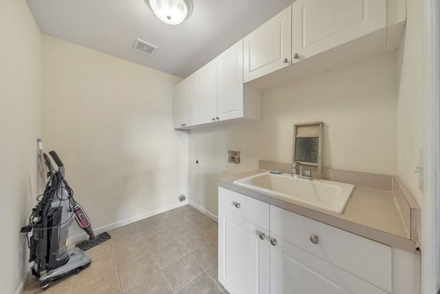 2252 Parkwood Place Court SE, Smyrna, GA 30080