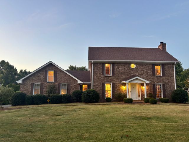 4803 Wayside Dr, Old Hickory, TN 37138