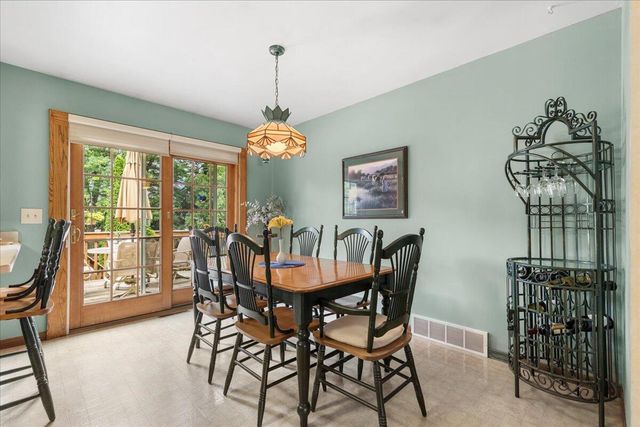 532 S 18th AVENUE, West Bend, WI 53095