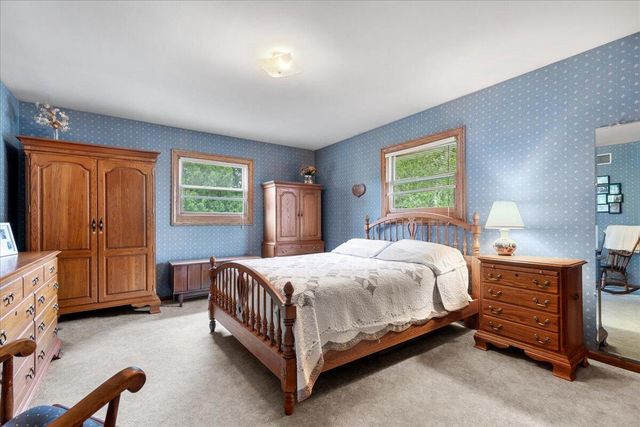 532 S 18th AVENUE, West Bend, WI 53095