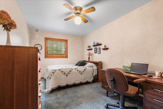 532 S 18th AVENUE, West Bend, WI 53095