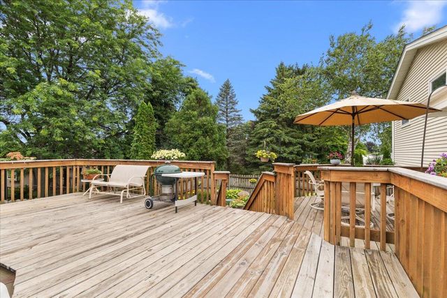 532 S 18th AVENUE, West Bend, WI 53095