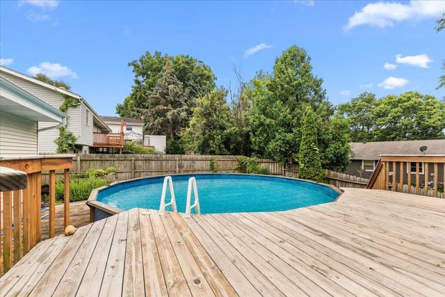 532 S 18th AVENUE, West Bend, WI 53095