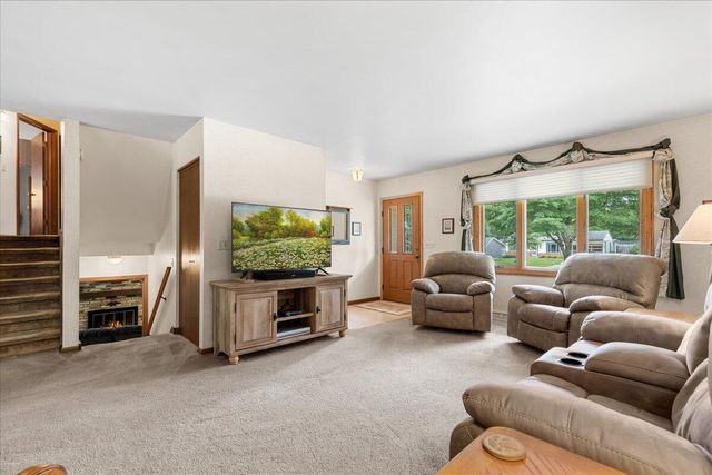 532 S 18th AVENUE, West Bend, WI 53095