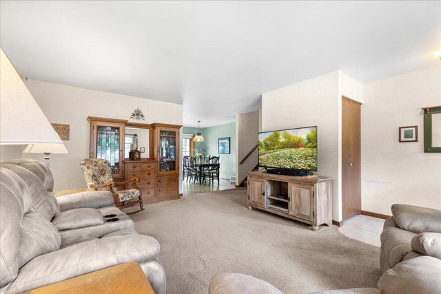 532 S 18th AVENUE, West Bend, WI 53095