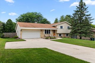 532 S 18th AVENUE, West Bend, WI 53095