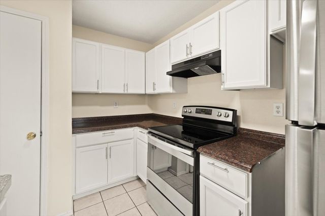 714 Jalisco Plaza, Dallas, TX 75211