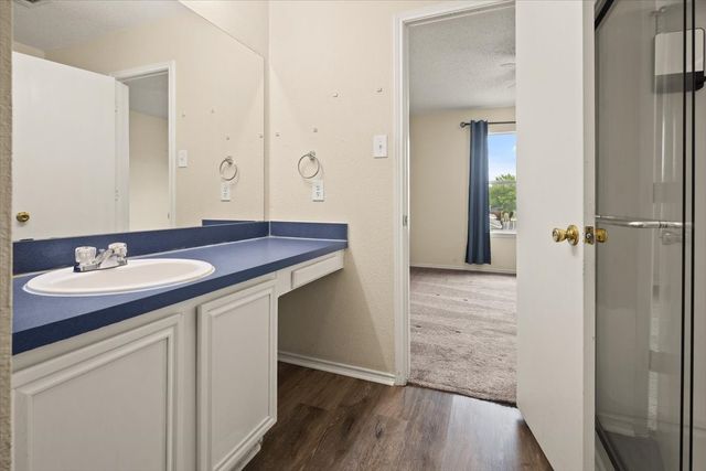 714 Jalisco Plaza, Dallas, TX 75211