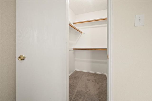 714 Jalisco Plaza, Dallas, TX 75211