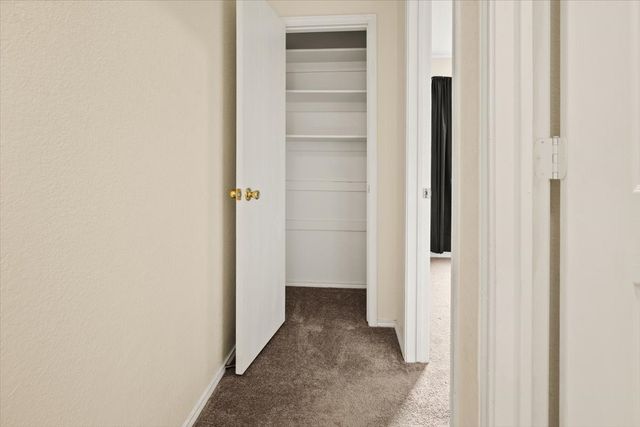 714 Jalisco Plaza, Dallas, TX 75211