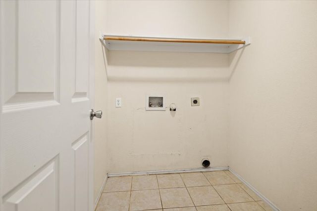 714 Jalisco Plaza, Dallas, TX 75211