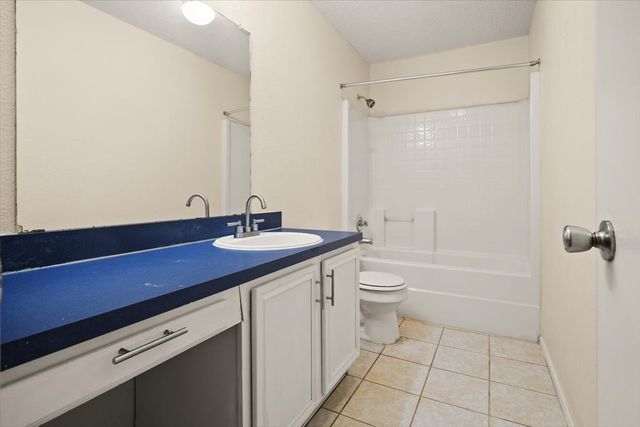 714 Jalisco Plaza, Dallas, TX 75211