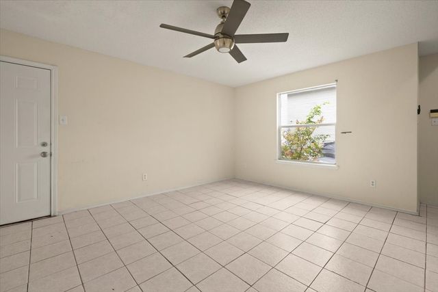 714 Jalisco Plaza, Dallas, TX 75211