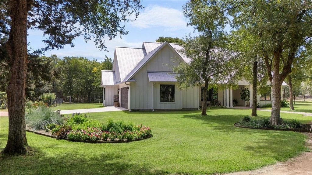 1307 Fm 969, Bastrop, TX 78602