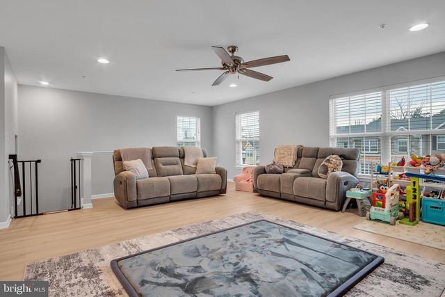 5100 LAUREL VALLEY LN, Enola, PA 17025