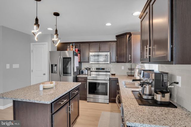 5100 LAUREL VALLEY LN, Enola, PA 17025