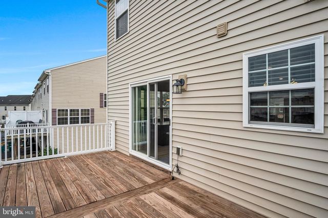 5100 LAUREL VALLEY LN, Enola, PA 17025