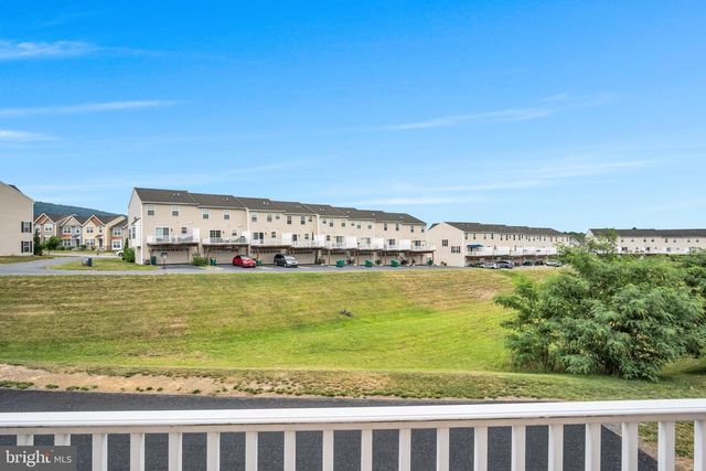 5100 LAUREL VALLEY LN, Enola, PA 17025