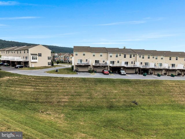 5100 LAUREL VALLEY LN, Enola, PA 17025