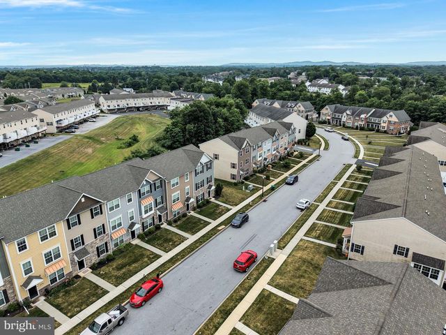 5100 LAUREL VALLEY LN, Enola, PA 17025