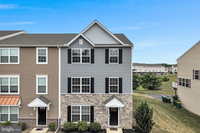 5100 LAUREL VALLEY LN, Enola, PA 17025