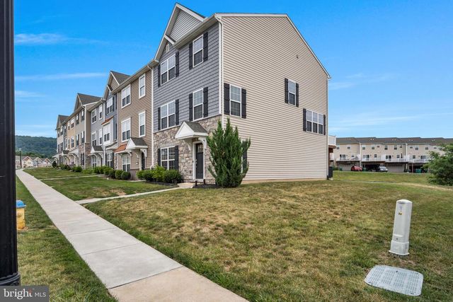 5100 LAUREL VALLEY LN, Enola, PA 17025