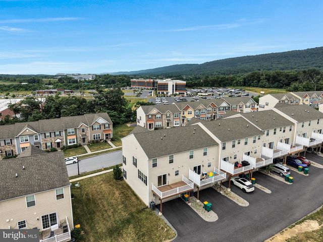 5100 LAUREL VALLEY LN, Enola, PA 17025