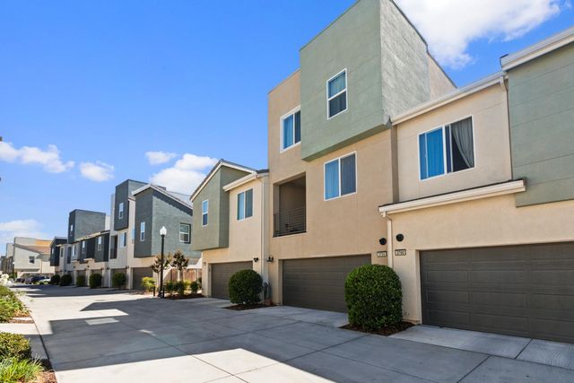 3756 E Commerce Way, Sacramento, CA 95834