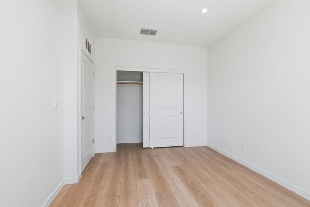 3756 E Commerce Way, Sacramento, CA 95834