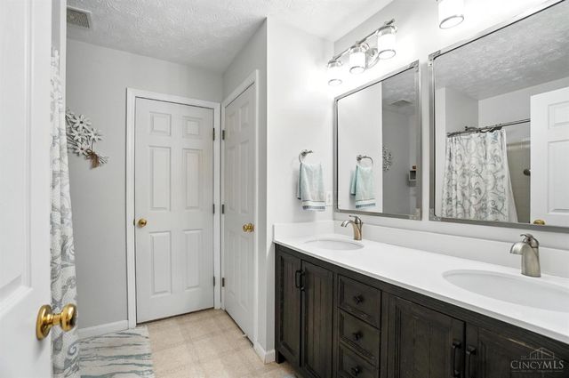 2434 Whisper Drive, Miamisburg, OH 45342