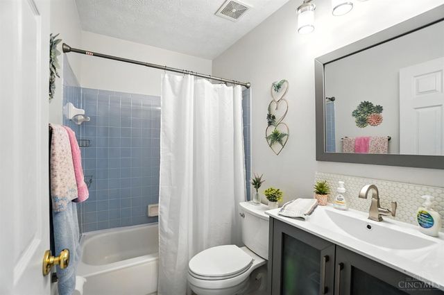 2434 Whisper Drive, Miamisburg, OH 45342