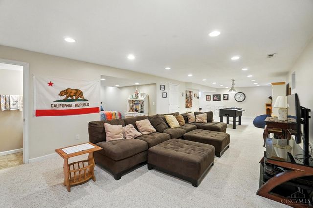 2434 Whisper Drive, Miamisburg, OH 45342