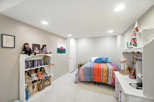 2434 Whisper Drive, Miamisburg, OH 45342