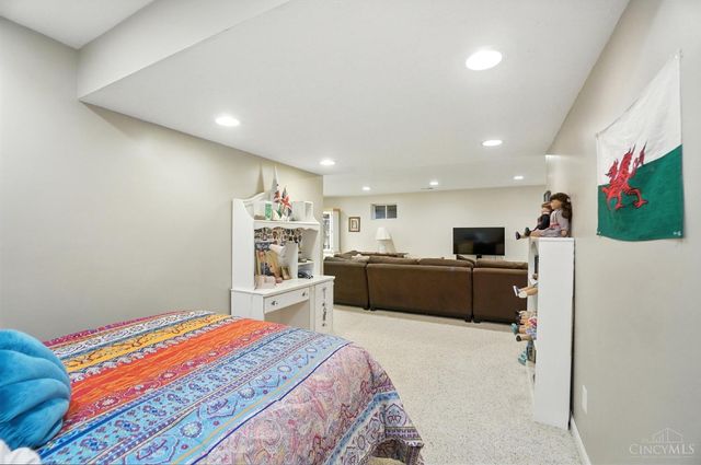 2434 Whisper Drive, Miamisburg, OH 45342