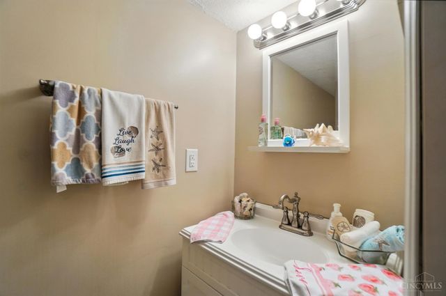 2434 Whisper Drive, Miamisburg, OH 45342