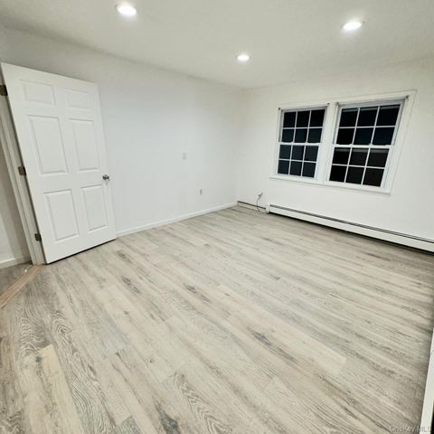 11 Blue Spruce Road, Levittown, NY 11756