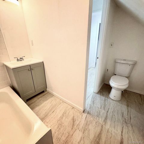 11 Blue Spruce Road, Levittown, NY 11756