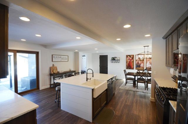 421 Meadow LANE, Eagle, WI 53119