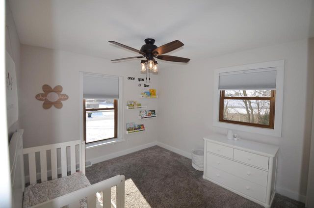 421 Meadow LANE, Eagle, WI 53119