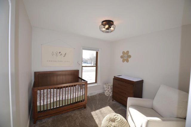 421 Meadow LANE, Eagle, WI 53119