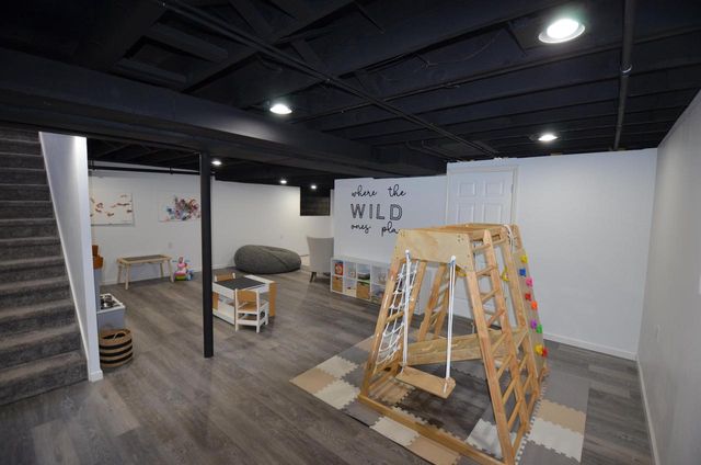 421 Meadow LANE, Eagle, WI 53119